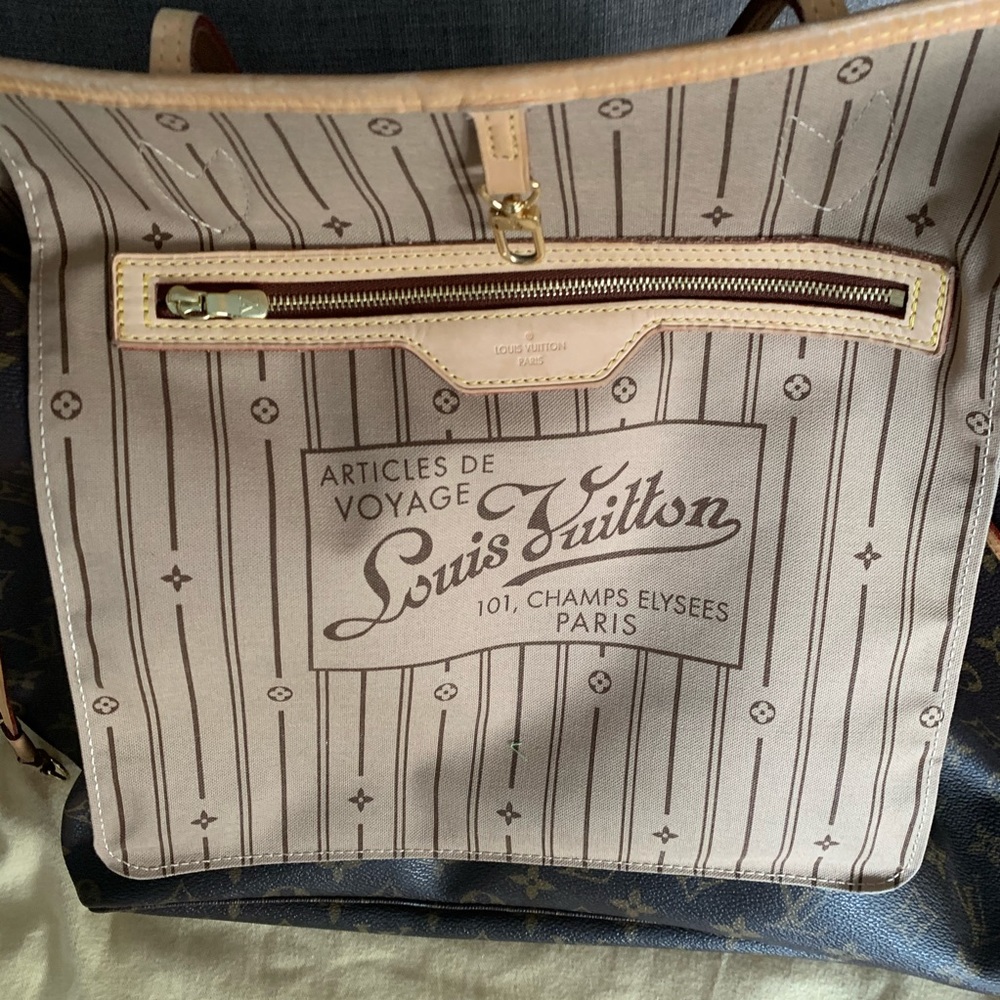 SOLD 💕 Louis Vuitton Neverfull GM - Authentic - Picture 11 of 16